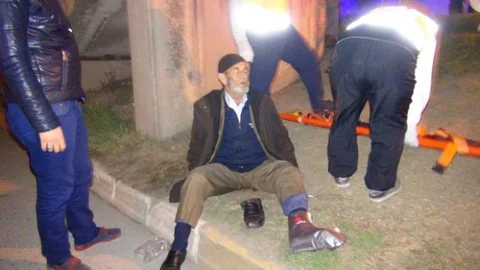 Kocaeli'de Üst Geçidi Kullanmayan Yaşlı Adama Araç Çarptı
