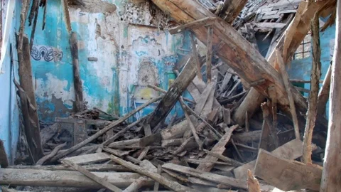 800 Yıllık Tarihi Cami Bakımsızlığa Daha Fazla Dayanamdı