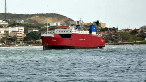 Lodos Ro-Ro Gemisini Karaya Oturttu