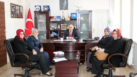 Ak Partili Kadınlar Başkan Öztürk'ü Ziyaret Etti