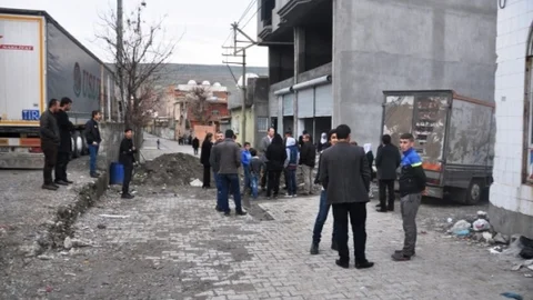 Cizre'deki Hendekler Kapatılmaya Başlandı