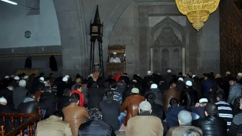 Camii Ve Gençlik Buluşması
