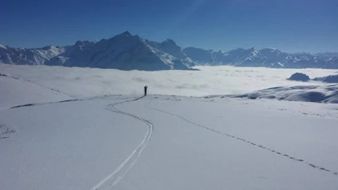 Hakkari Bulutların Altında