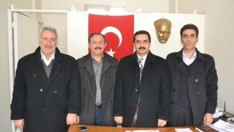 Milletvekili Adayı Taşkın Bostanbaşı Mahallesi'ni Ziyaret Etti