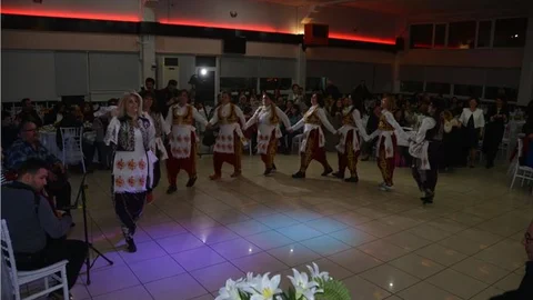 Kansere, ''dans'' ile dikkat çektiler