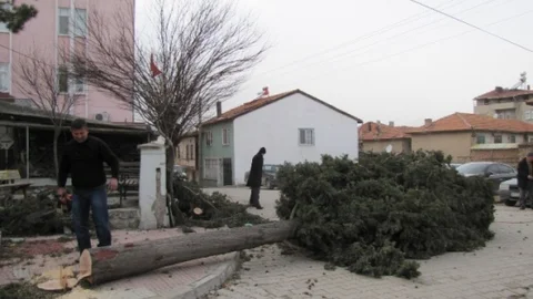 Hisarcık'ta Kuvvetli Lodos İçin Kriz Masası Oluşturuldu