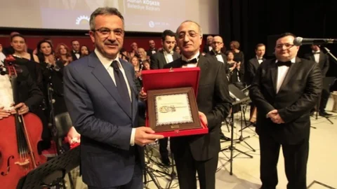Gebze'de Bir Demet Zeki Müren Konseri