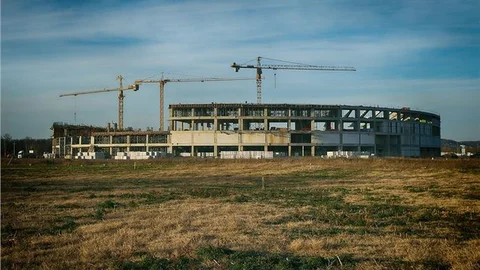 Sakaryaspor'un stadı yükseliyor