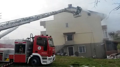 Onarım Esnasında Çatı Yandı