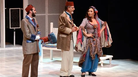 ''Daniş Çelebi ve Çengi Sümbül'' oyunu sahnelendi