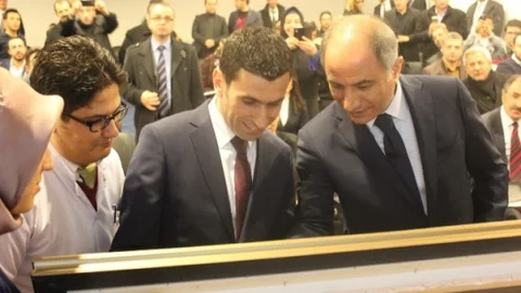 Bakan Ala'ya O Besteyi Hediye Ettiler