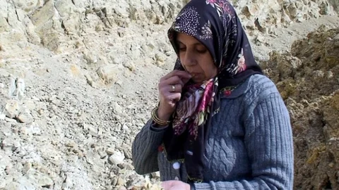 Çerez Gibi Toprak Yiyen Kadınlara Kanser Taraması