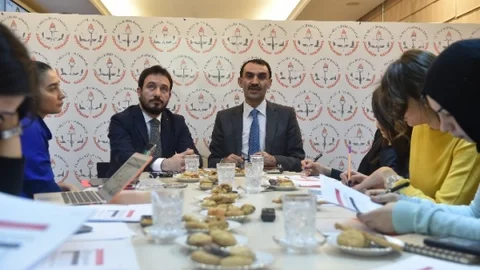 ''ortaöğretime Giden Her 100 Öğrencinin Yaklaşık 54'ü Mesleki Ve Teknik Ortaöğretim Okullarına Gidiyor''