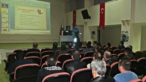 Bartın Polisine İletişim Semineri Verildi