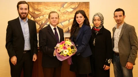 Gençlerden Rektöre Ziyaret