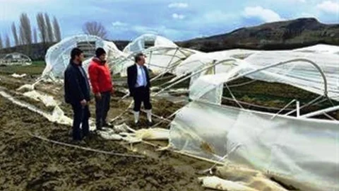 Tekirdağ'da Lodos Seralara Hasar Verdi