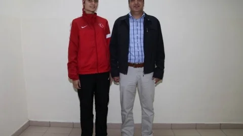 Dürdane Altunel Bosna'dan Altın Madalya İle Döndü