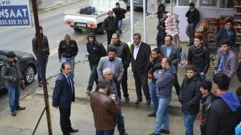 Üç Aydır Maaş Alamayan Taşeron İşçiler Ünlü Markanın Mallarına El Koydu