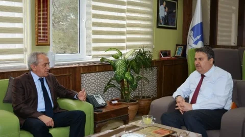 Yunusemre Belediyesi'nden Alışveriş Şöleni'ne Destek