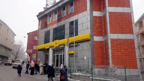 Yakılan PTT Şubesi Tekrar Açıldı