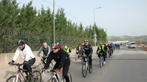 Pedallar Kansere Dikkat Çekmek İçin Çevrildi