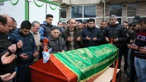 Doğum Gününde Toprağa Verildi