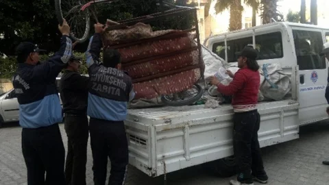 Yenişehir'de Kaldırım İşgallerine Son Veriliyor