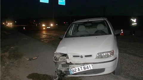 Mardin'de otomobiller çarpıştı 3 ölü, 3 yaralı