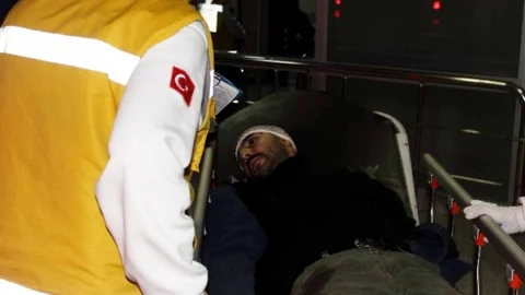 Tartıştığı Kocasını Odunla Dövdü