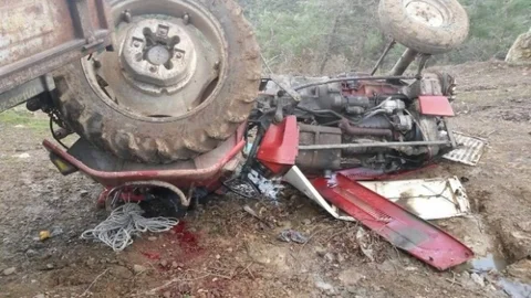 Babanın Yaptığı Kazada Oğlu Öldü Kızı Yaralandı