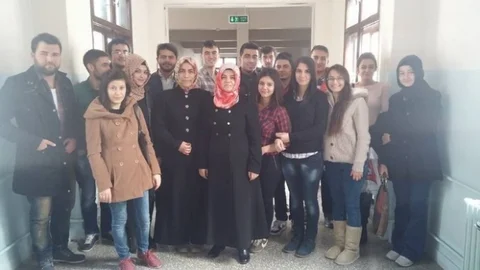 Diplomalı Yaşlı Bakım Teknikerleri İş İstiyor