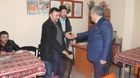 İşadamı Erdoğan'dan Sazlılar Sosyal Yardımlaşma Derneği'ne Ziyaret