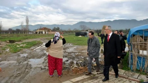 İncirliovalı Romanlar Çadır Kentten Kurtuldu
