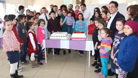 Diyabet Hastası Çocuklar Şarkı Söyleyerek Eğlendi