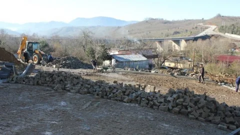 Akçakoca Belediyesi Parke Taşı Döşeniyor