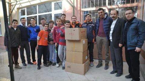 Öğrencilerden En Anlamdı Yardım