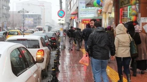 Van'da Kar Yağışı