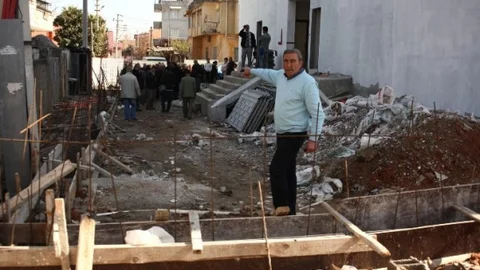 Sokağa Yapılan Bina Vatandaşları İsyan Ettirdi