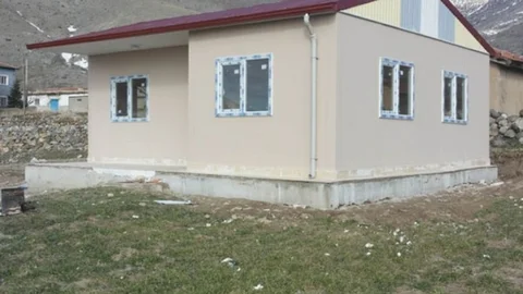 75 Yaşındaki Kadın'dan Kendisine Ev Veren SYDV'ye Teşekkür Ziyareti