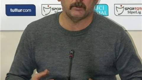 Medicana Sivasspor Teknik Direktörü Sergen Yalçın