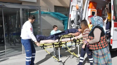 Evini Süpüren Kadını Elektrik Akımını Kapıldı