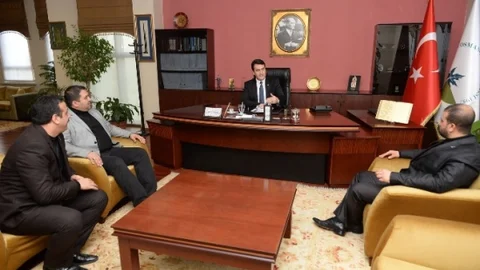 Romanlardan Dündar'a Ziyaret