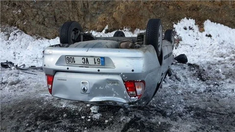 Öğretmenler tatil dönüşü kaza yaptı 4 yaralı