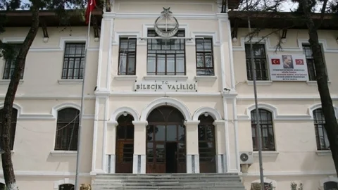 Valilikten Toplantı Alanları Ve Yürüyüş Güzergahları Açıklaması