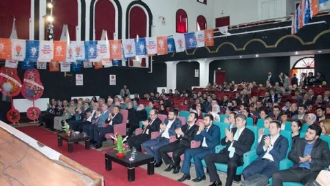 AK Parti Mudanya Gençlik Kolları'nda Dursun Başkanlığa Seçildi