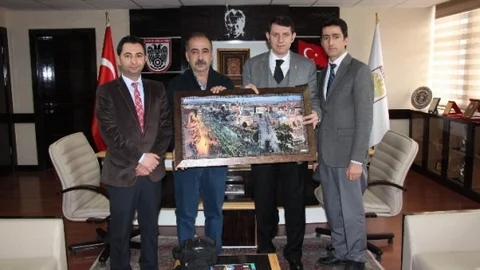 Fotoğraf Sanatçıları Derneği'nden Ayhan'a Ziyaret