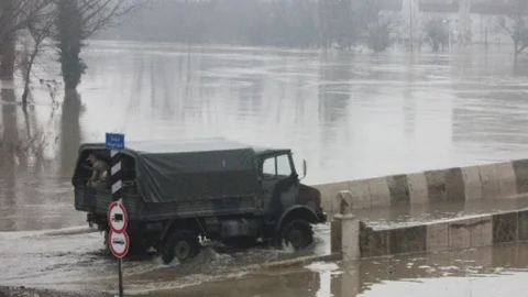 Edirne'de 5 Bin Kişinin Sel Esareti Sona Erdi