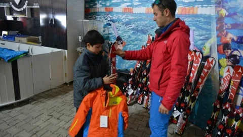 Yakutiye Belediyesi'nden Yuva Çocuklarına Kayak Eğitimi