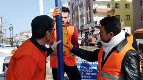 Büyükşehir Cadde Ve Sokakları Ayrıntılı Tabelalarla Donatıyor