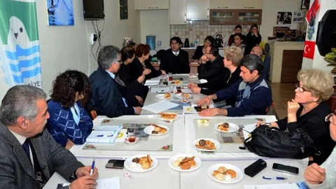 Foça'da Engelli Vatandaşlar İçin Bir Araya Geldiler